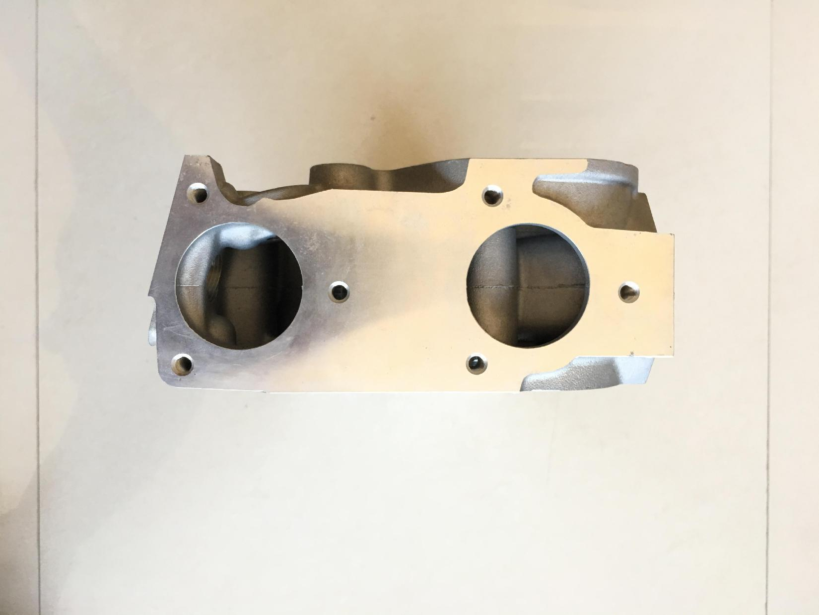 6190499 L908B024 Прочная замена головки блока цилиндров для Ford