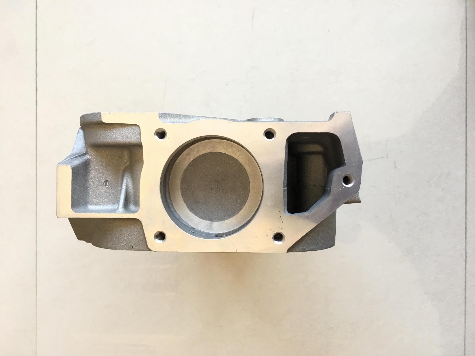 6190499 L908B024 Прочная замена головки блока цилиндров для Ford